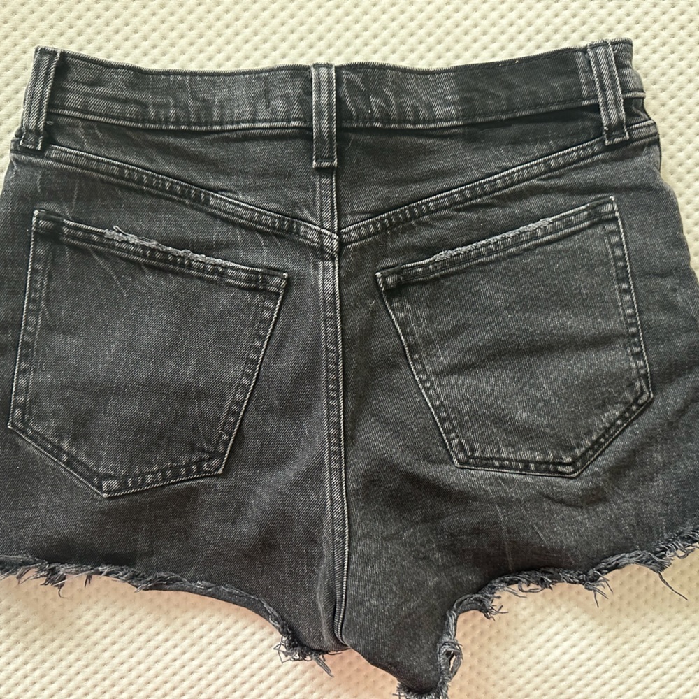 Abercrombie & Fitch The High Rise Rise Cutoff Short - Picture 2 of 2